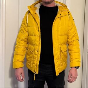 Abercrombie & Fitch Men's Yellow Puffer Jacket